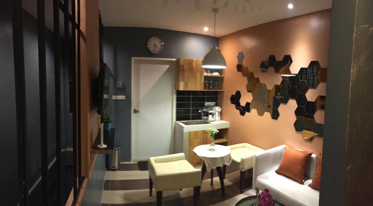 Siam Host Ratchada - Mrt Ladprao Hostel Bangkok Kültér fotó