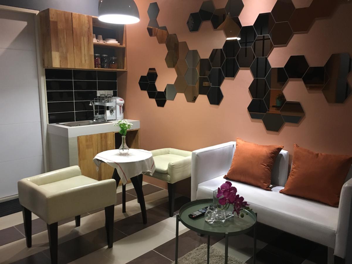 Siam Host Ratchada - Mrt Ladprao Hostel Bangkok Kültér fotó