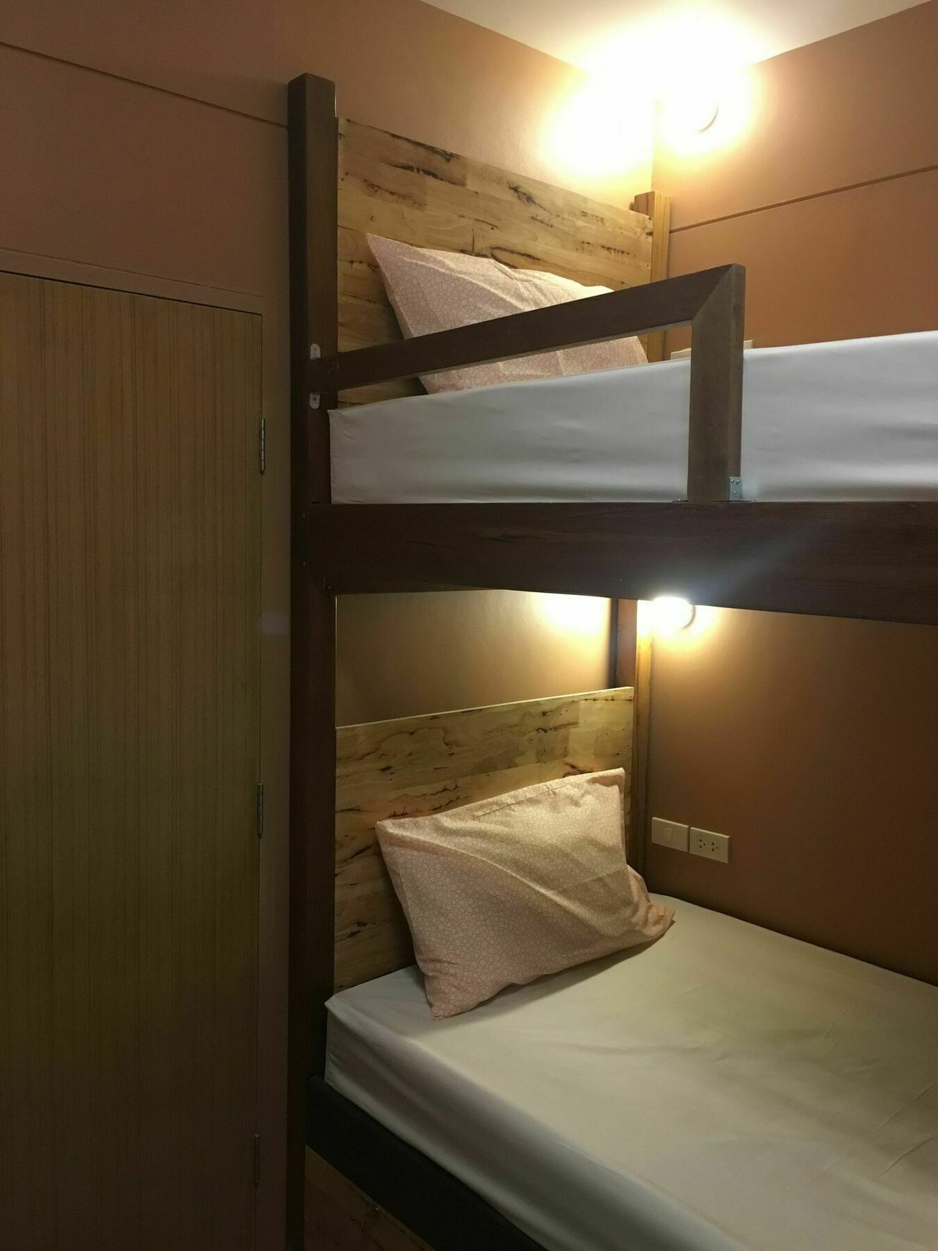 Siam Host Ratchada - Mrt Ladprao Hostel Bangkok Kültér fotó